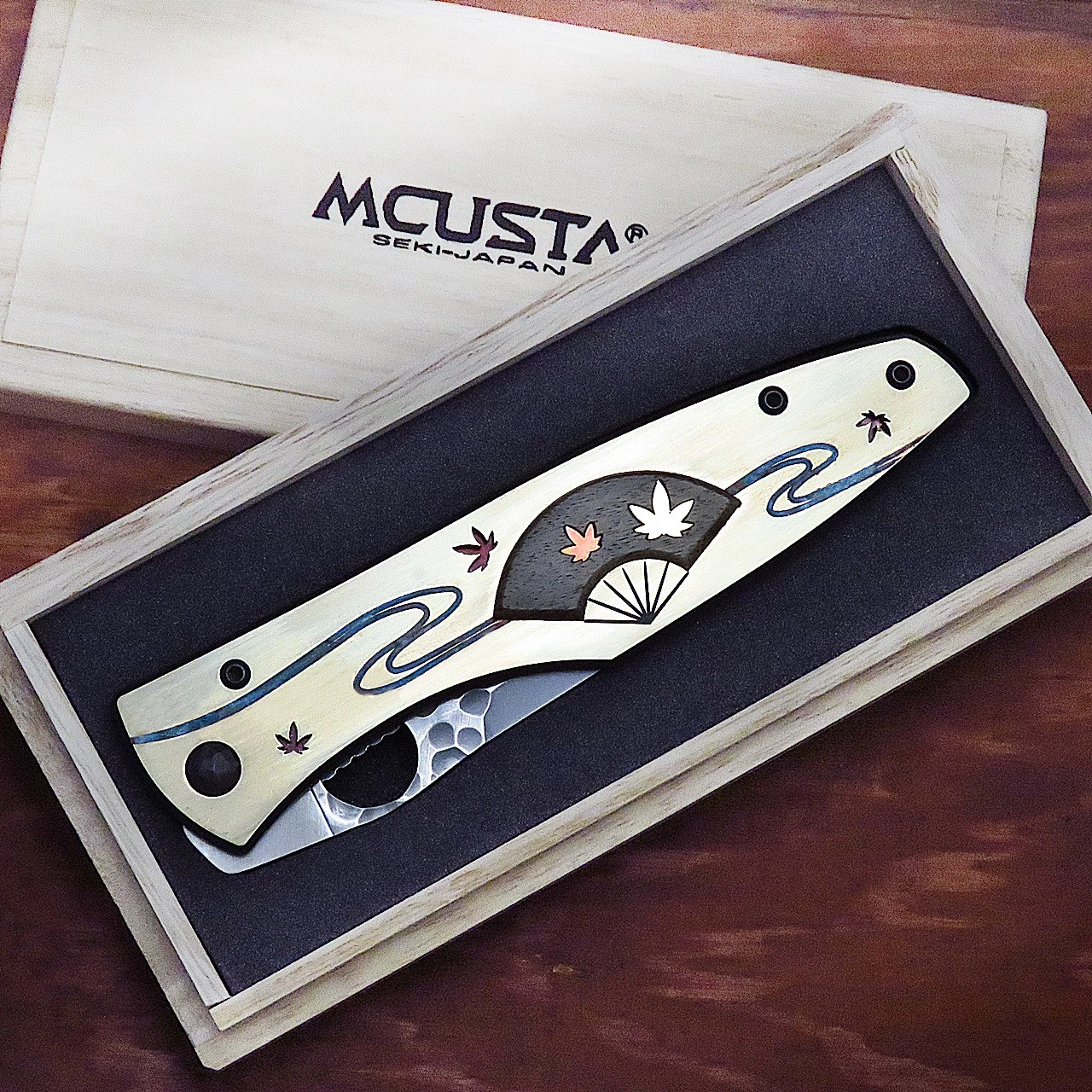 Mcusta Platinum Label Limited Edition "Shiki" Four Seasons Autumn Folder SPG2 Core San Mai Brass With Wood Inlay 4.75" Folding Knife 5 Mcusta Platinum Label Limited Edition "Shiki" Four Seasons Autumn Folder SPG2 Core San Mai Brass With Wood Inlay 4.75" Folding Knife - Image 3